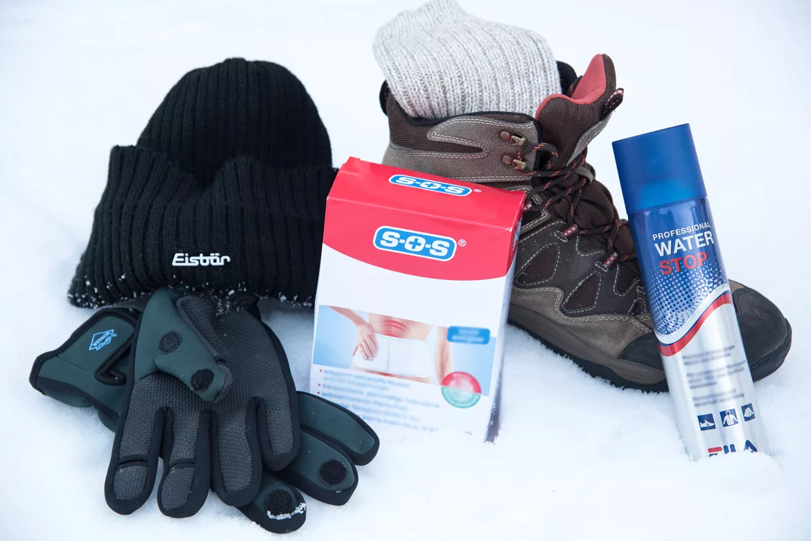 Winter Fishing: 3 Top Tips to Stay Warm and Catch Big Accessories-for-winter-fishing